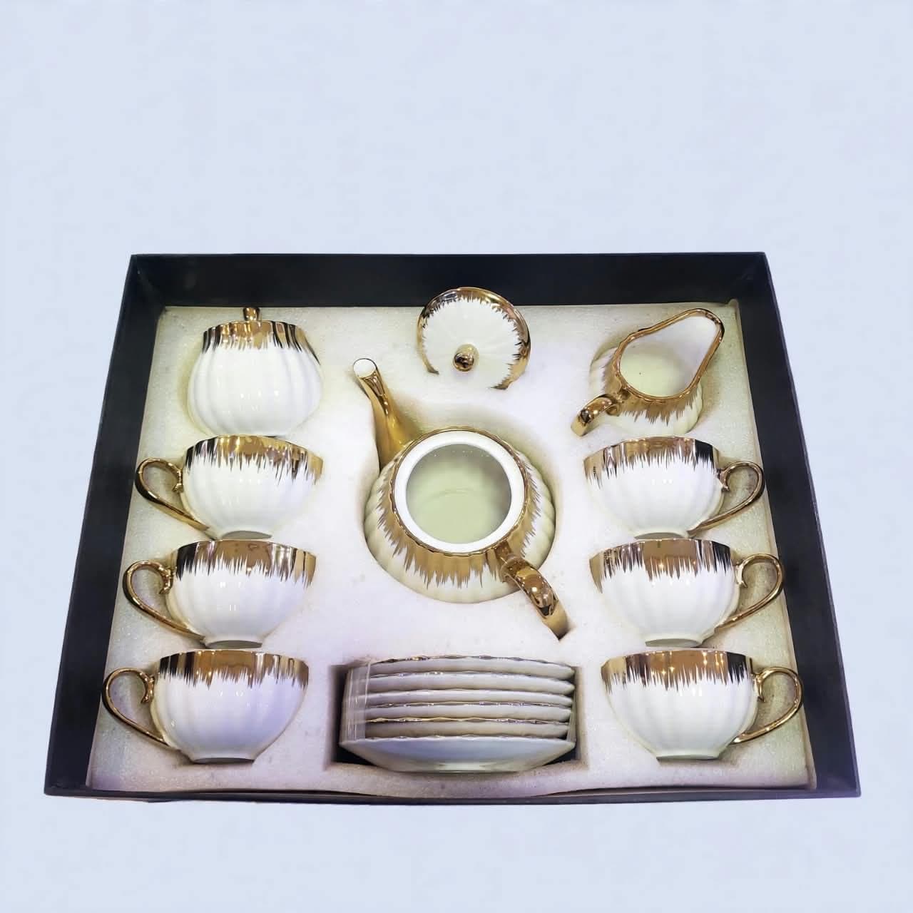 Service à Thé Porcelaine Complet 15 Pièces Blanc et Doré